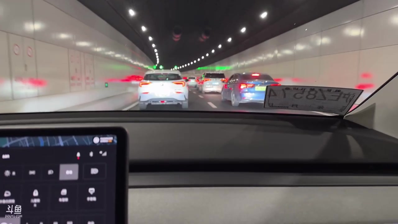 【2023-11-22 17点场】胸肌很大的良小伞：15:00左右去提车兄弟们！