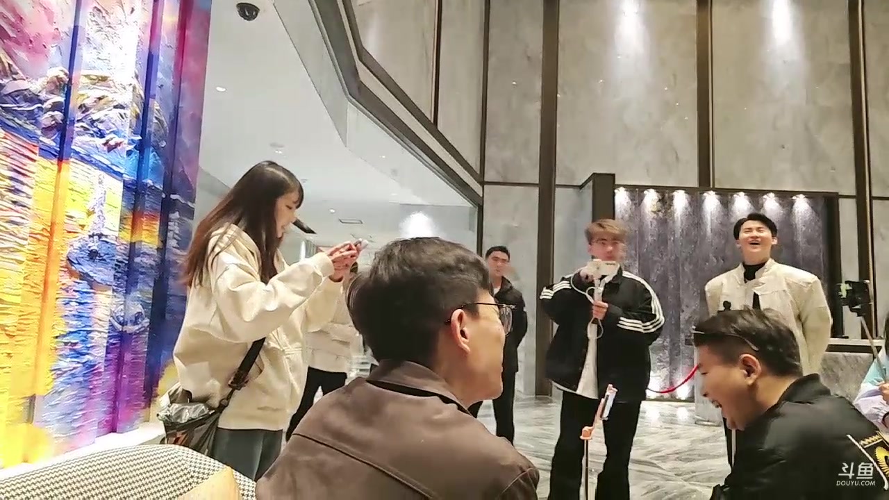 【2023-11-24 20点场】别问问就黑皮：黑皮下午5点播！