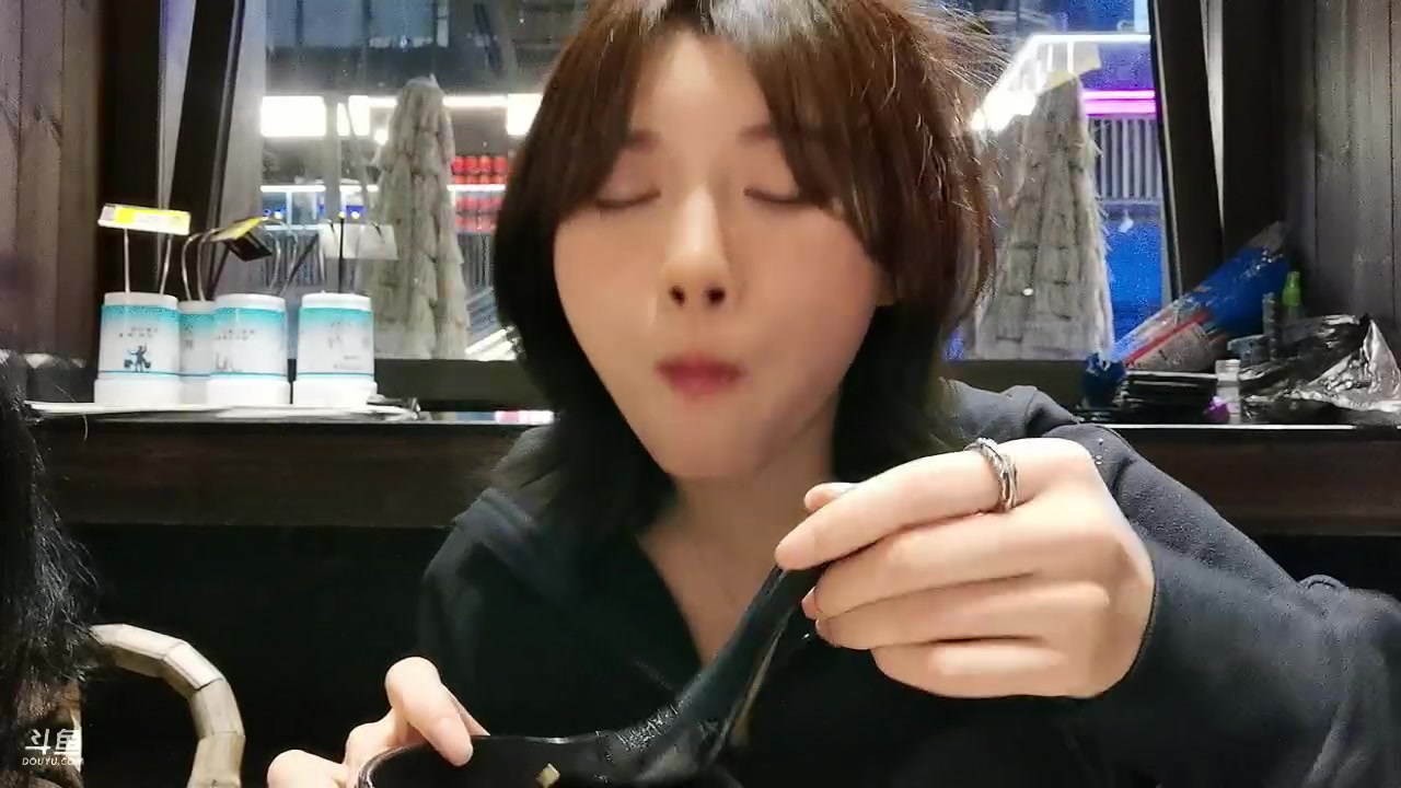 【2023-11-24 20点场】胡嘉一：去义乌马拉松！