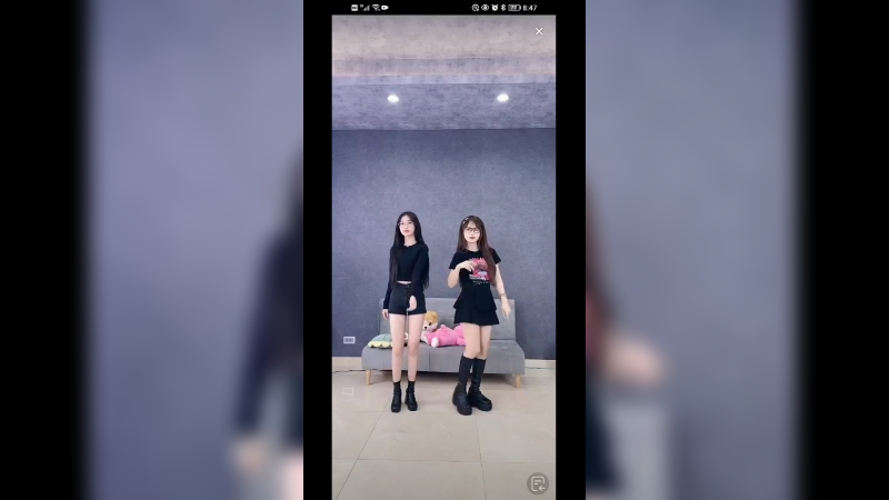 越南美女跳舞搞笑可爱