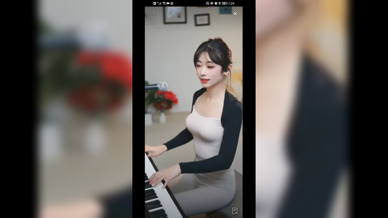 美女弹琴好听，不错不错