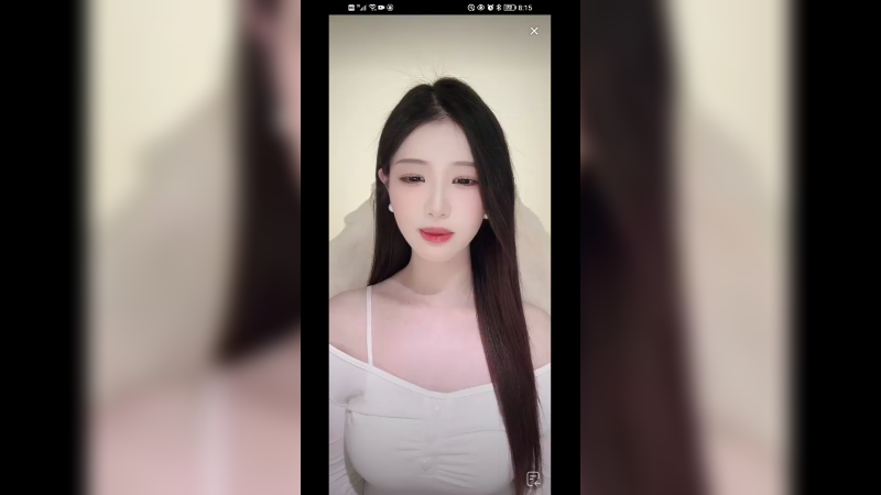 美女笑起来有气质