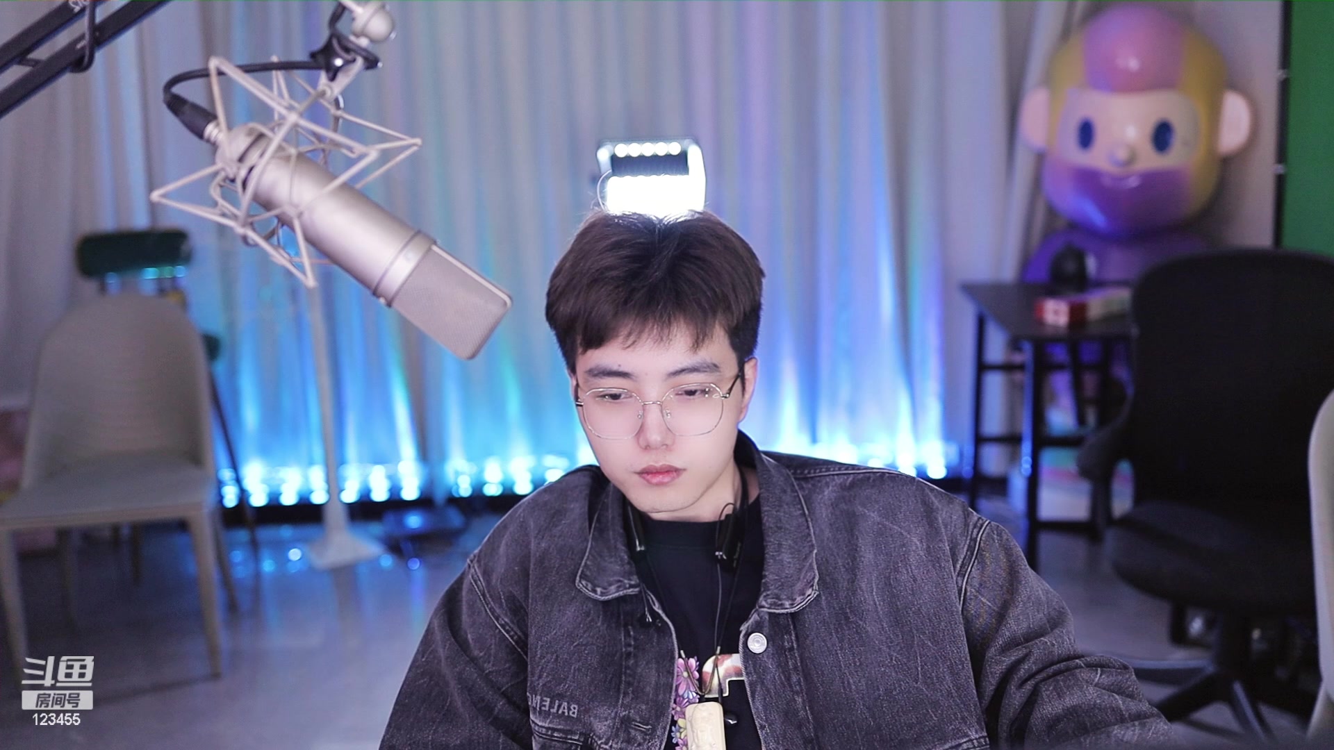 【2023-12-02 18点场】南波儿大魔王丶：天青色等烟雨，而我在~