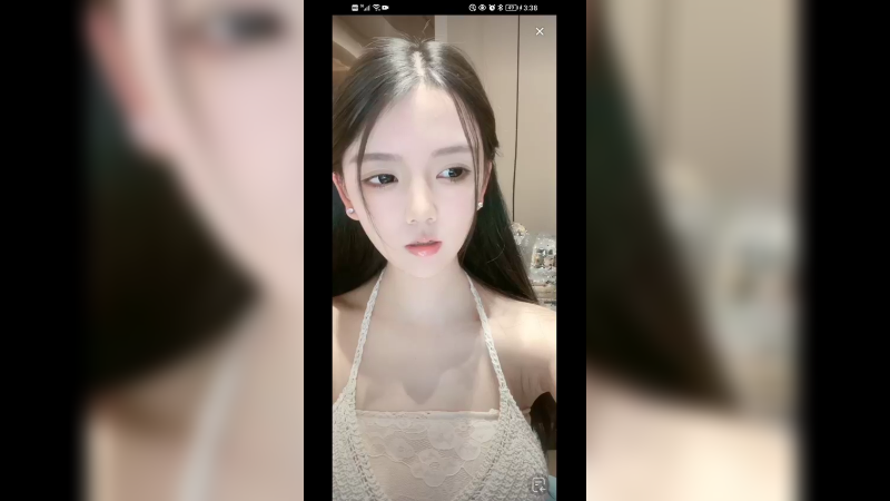 美女说我很幸福，不能被弹幕影响了心情