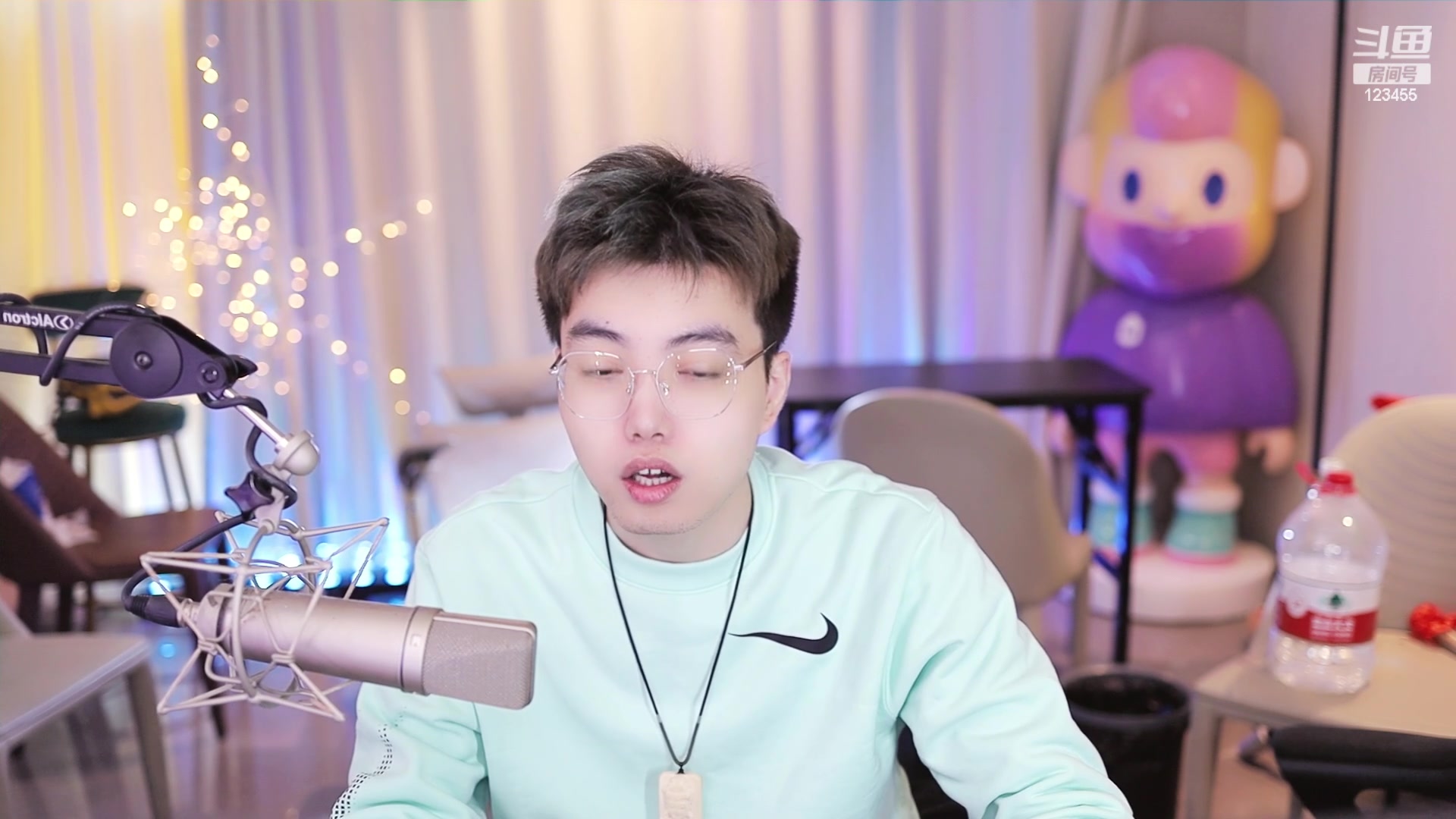 【2023-12-04 14点场】南波儿大魔王丶：天青色等烟雨，而我在~