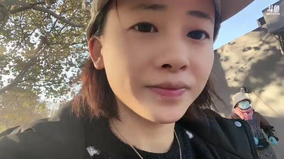 【2023-12-02 14点场】惠娜娜呀：【小奶团】985团播