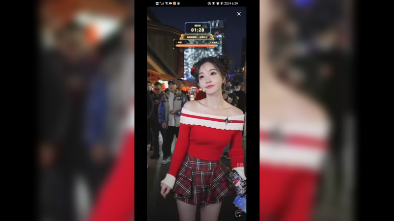 美女冯提莫回成都唱歌