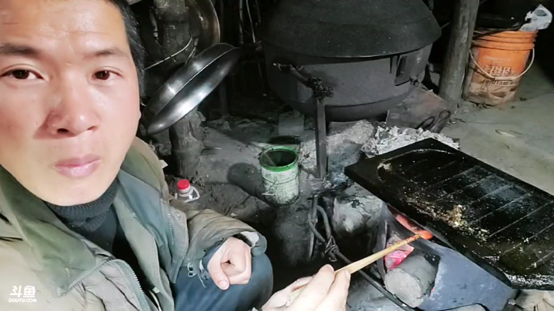 我在斗鱼看许文强户外直播户外