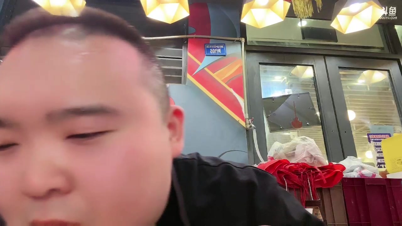 【2023-12-08 19点场】白鲨常旭DBQ：开了双倍，户外Izhu吃饭.