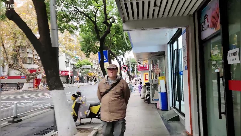 【2023-12-10 15点场】刘灶灶：上breaking课，然后户外走走