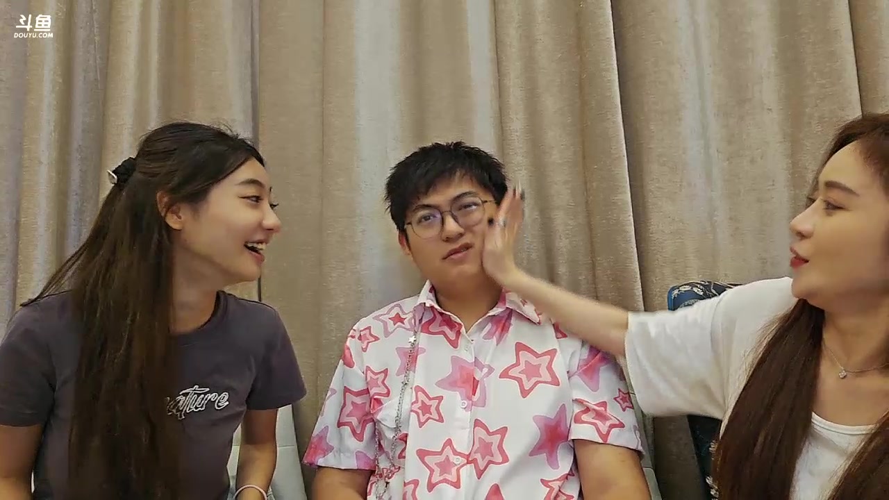 【2023-12-09 23点场】火力堂主：三亚day7！节目开始了！