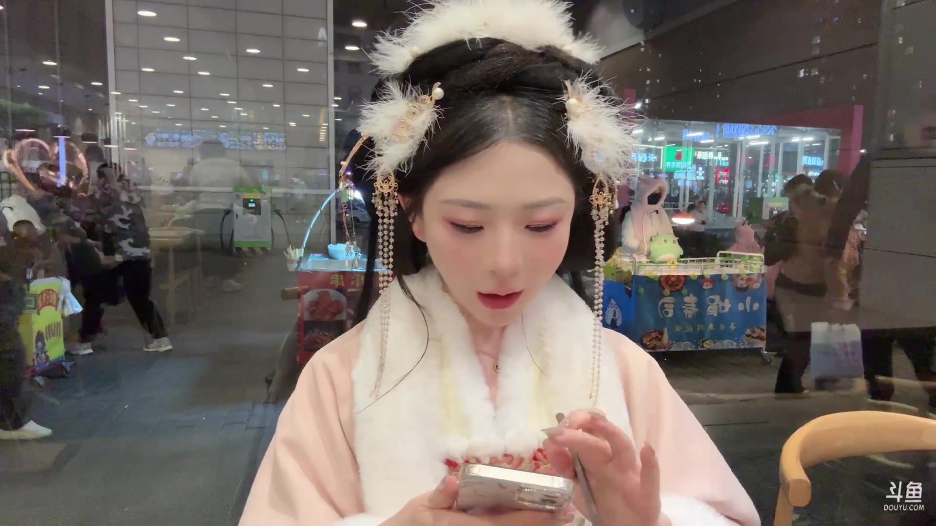 【2023-12-06 19点场】小甜甜Fairy：西安汉服的一天～