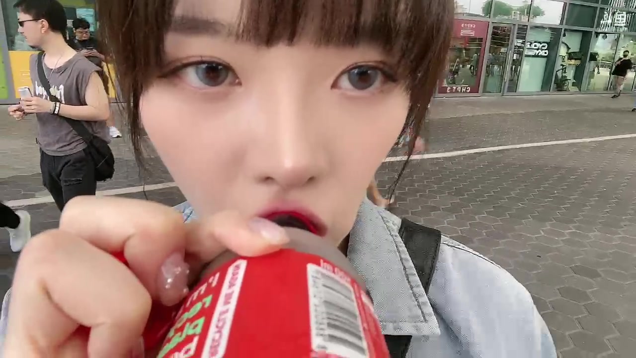 【2023-12-18 16点场】童猪啊i：到新加坡了下午不定时开播