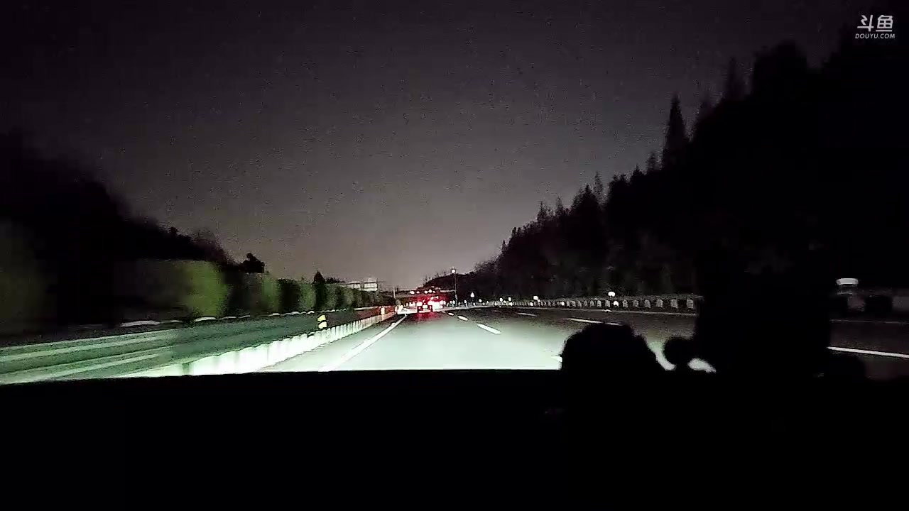 【2023-12-20 21点场】王大谋119：【小奶团】今日出发杭州户外！