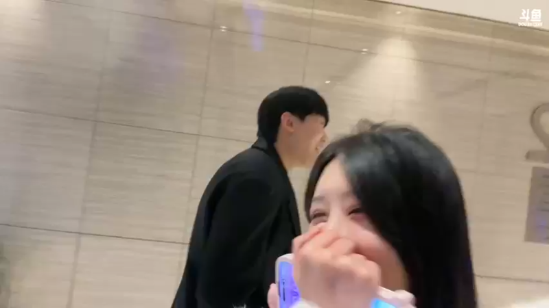【2023-12-21 18点场】胸肌很大的良小伞：杭州和小涵涵户外！钻石双倍！