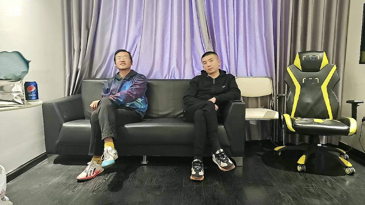 【2023-12-22 15点场】大嘴love：【疯狂的横店】