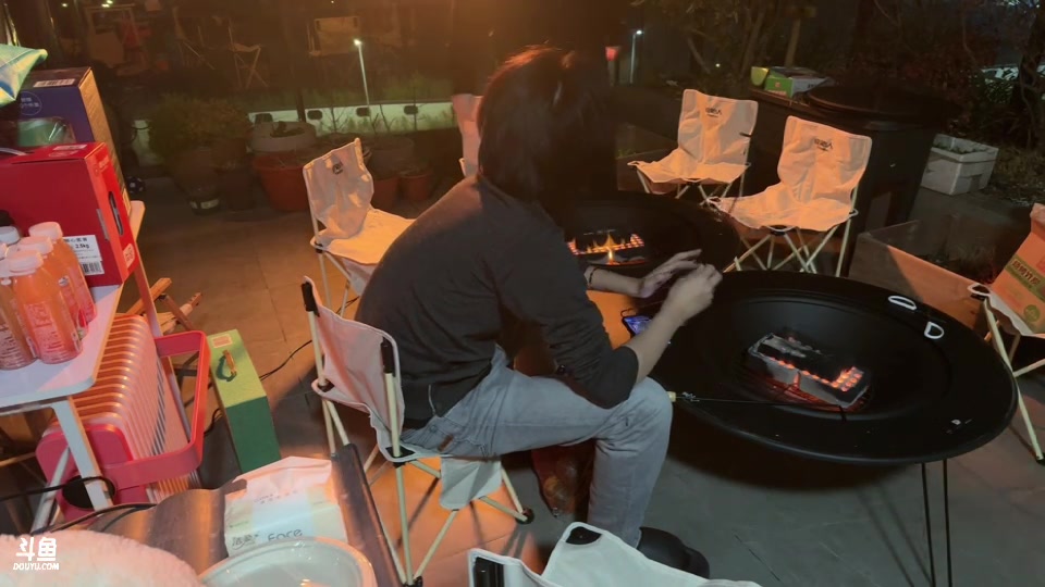 【2023-12-24 18点场】Kiki仔ovo：【ki仔】平安夜烧烤煮茶聚会❤️
