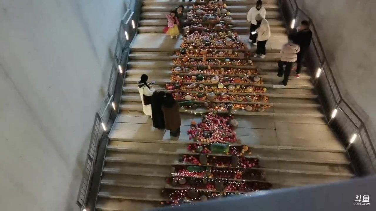 【2023-12-24 18点场】胡嘉一：我的心啊 整栋出租 都给你