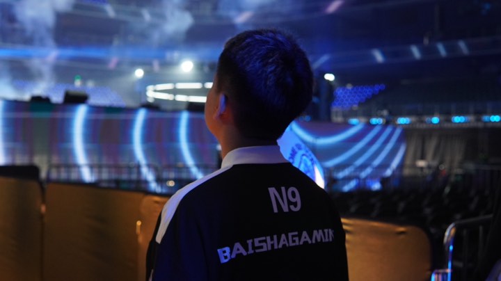 【2023-12-24 22点场】白鲨念旧N9:平安夜快乐～一元卡粉丝牌