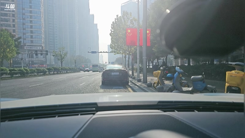 【2023-12-27 14点场】别问问就黑皮：黑皮头疼，下午惠娜娜代播
