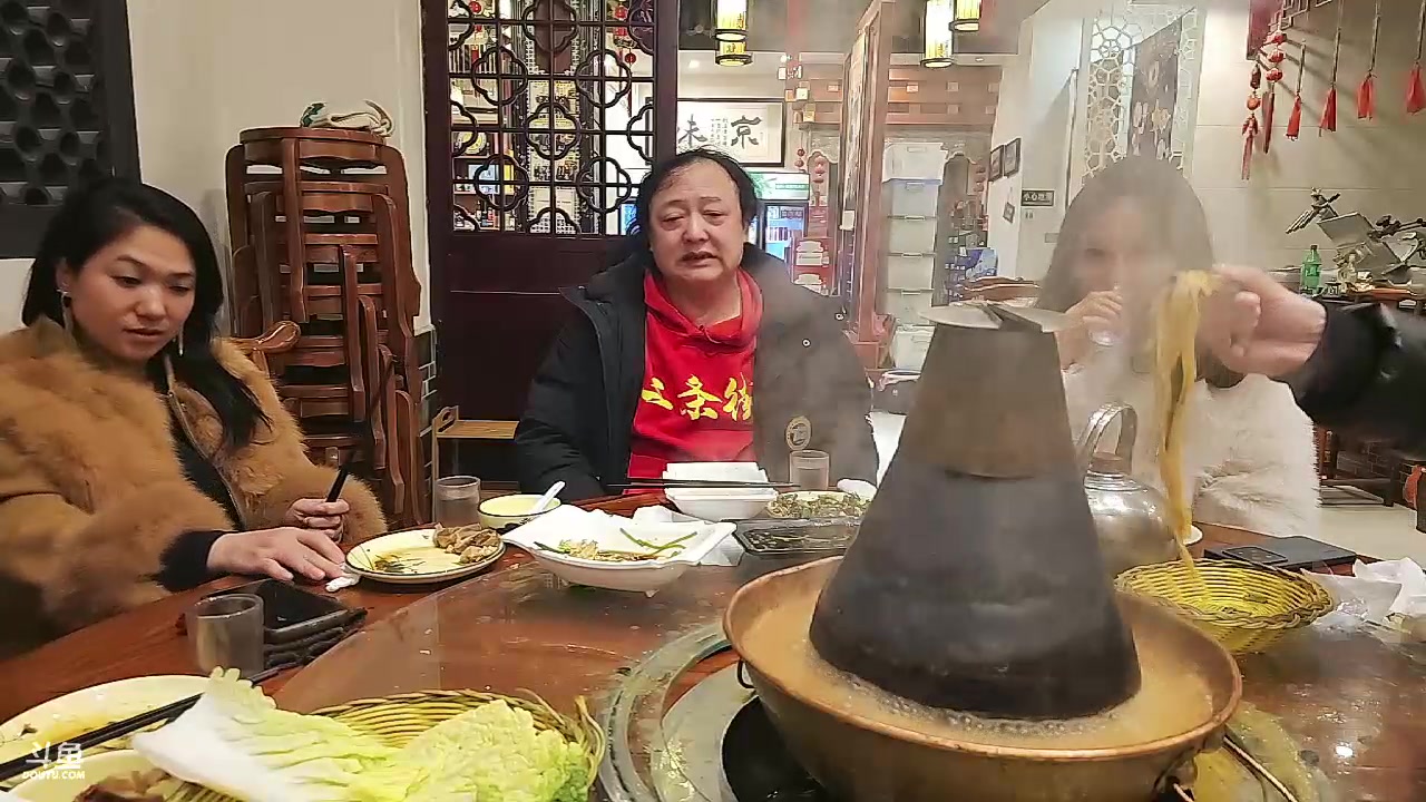 【2023-12-27 23点场】大嘴love：【疯狂的横店】