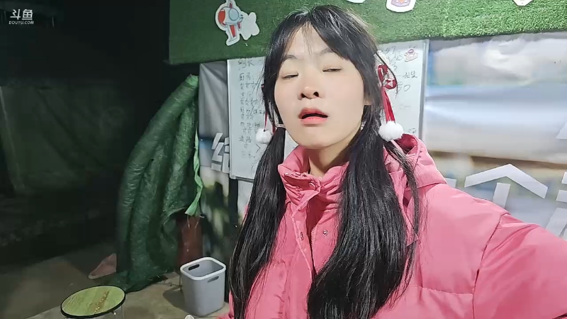 我在斗鱼看火力堂主直播户外