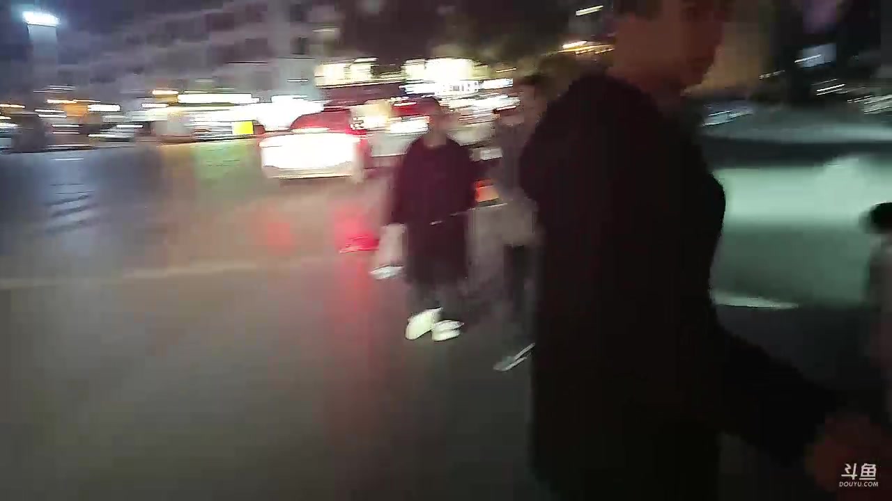 【2023-12-30 16点场】大嘴love：【疯狂的横店】