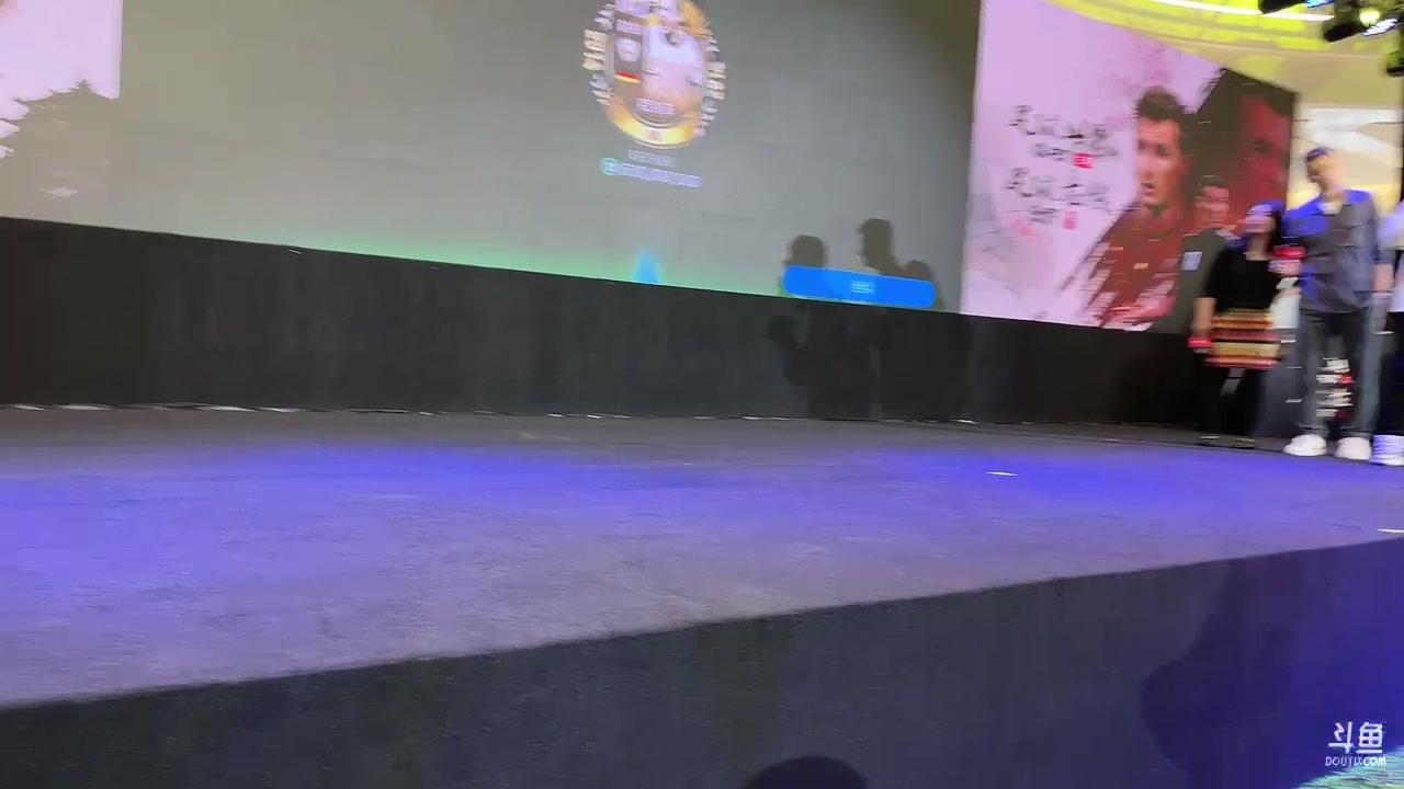 【2023-12-30 16点场】A胖瘦了：A胖户外~克洛泽新年趴Live*