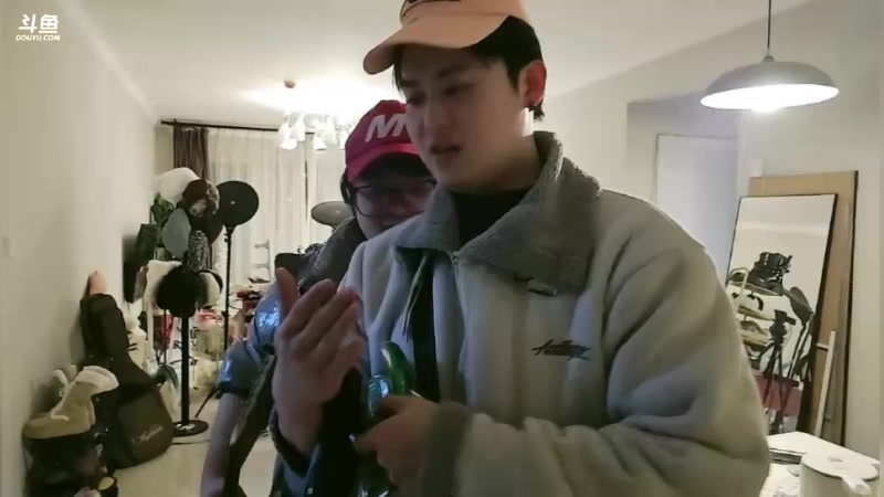 【2023-12-30 00点场】唐6儿：【小奶团】 有些远方让风代替我们抵达