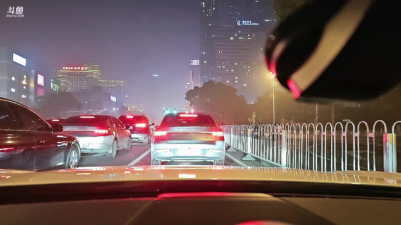 【2023-12-30 20点场】别问问就黑皮：【小奶团】黑皮