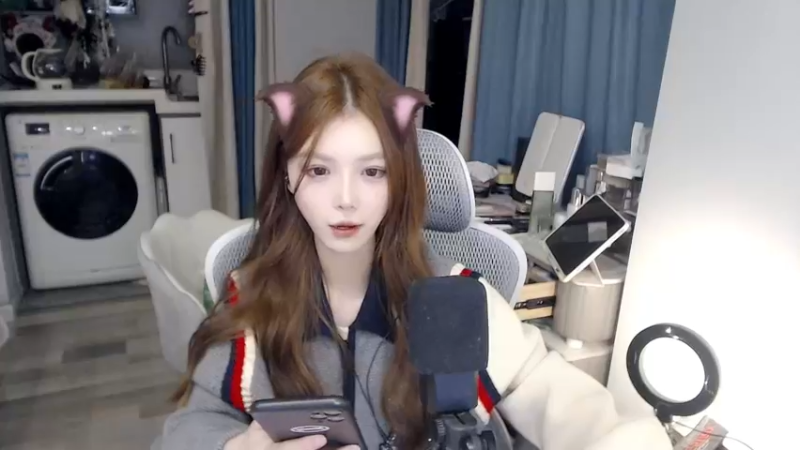 【2023-12-30 19点场】甜瓜不是呆瓜：出门染头 预计67点来