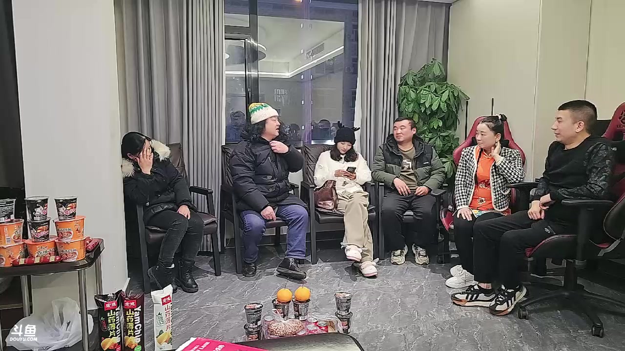 【2023-12-31 17点场】大嘴love：【疯狂的横店】