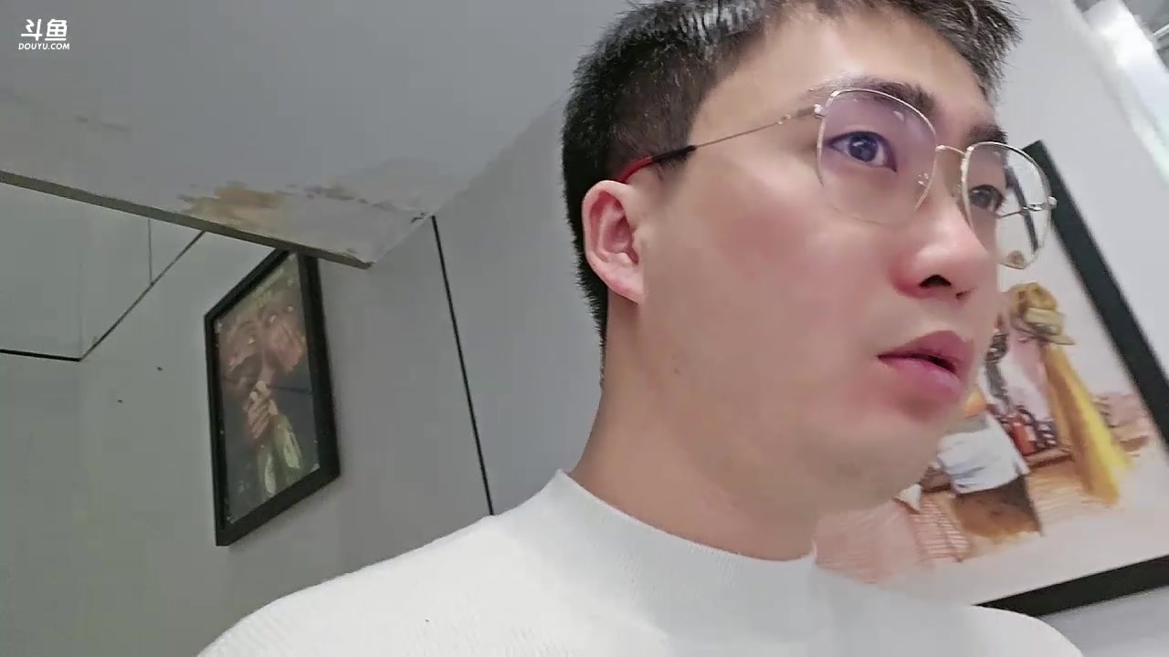 【2024-01-02 15点场】别问问就黑皮：小奶团文化传媒 年会直播间