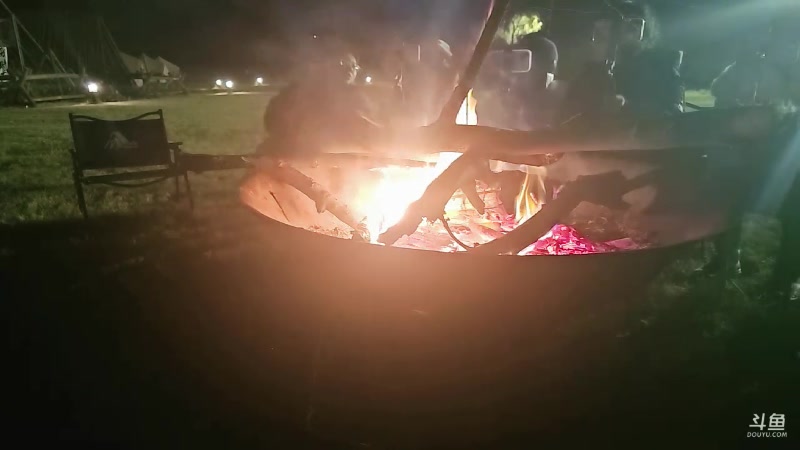 【2023-12-26 19点场】秀才冷男：奶团活动！双倍开了！