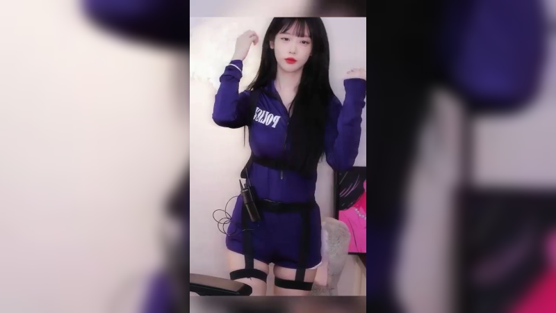 艾琳：我可太明白美腿了！