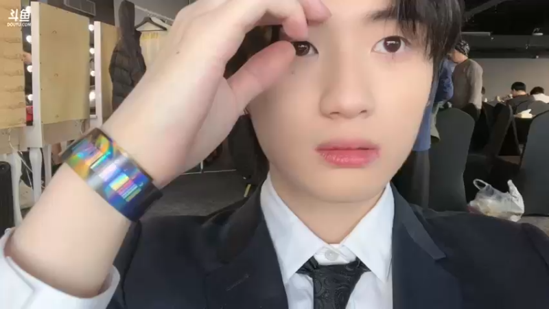 【2024-01-13 14点场】李知恩nn：随便播会儿 17600