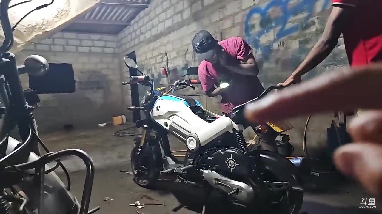 【2024-01-14 21点场】叶子户外：《纪实直播》斯里兰卡day35