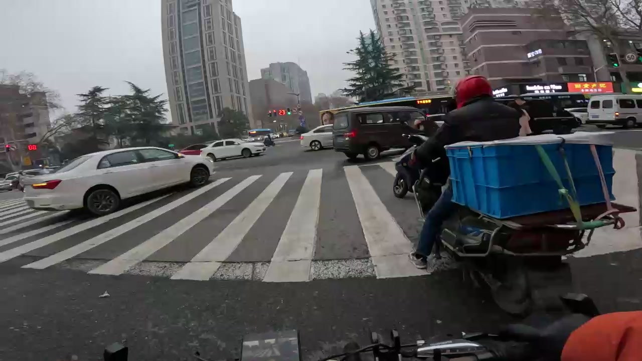 【2024-01-20 16点场】刘灶灶：刘灶灶的瓷器铺，周六阴天