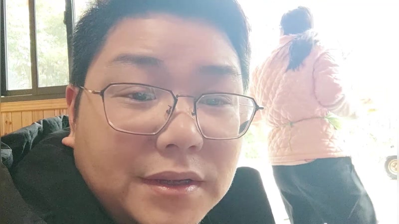 【2024-01-27 13点场】雷疯小叔：霸气的疯子：星期五你想啥呢？早点洗洗睡吧