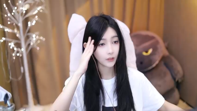 【2024-02-04 18点场】叶知秋Vanessa：秋：晚上好