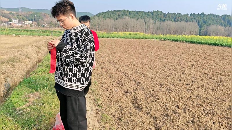 【2024-02-09 16点场】南波儿大魔王丶：在农村！新年快乐宝贝们