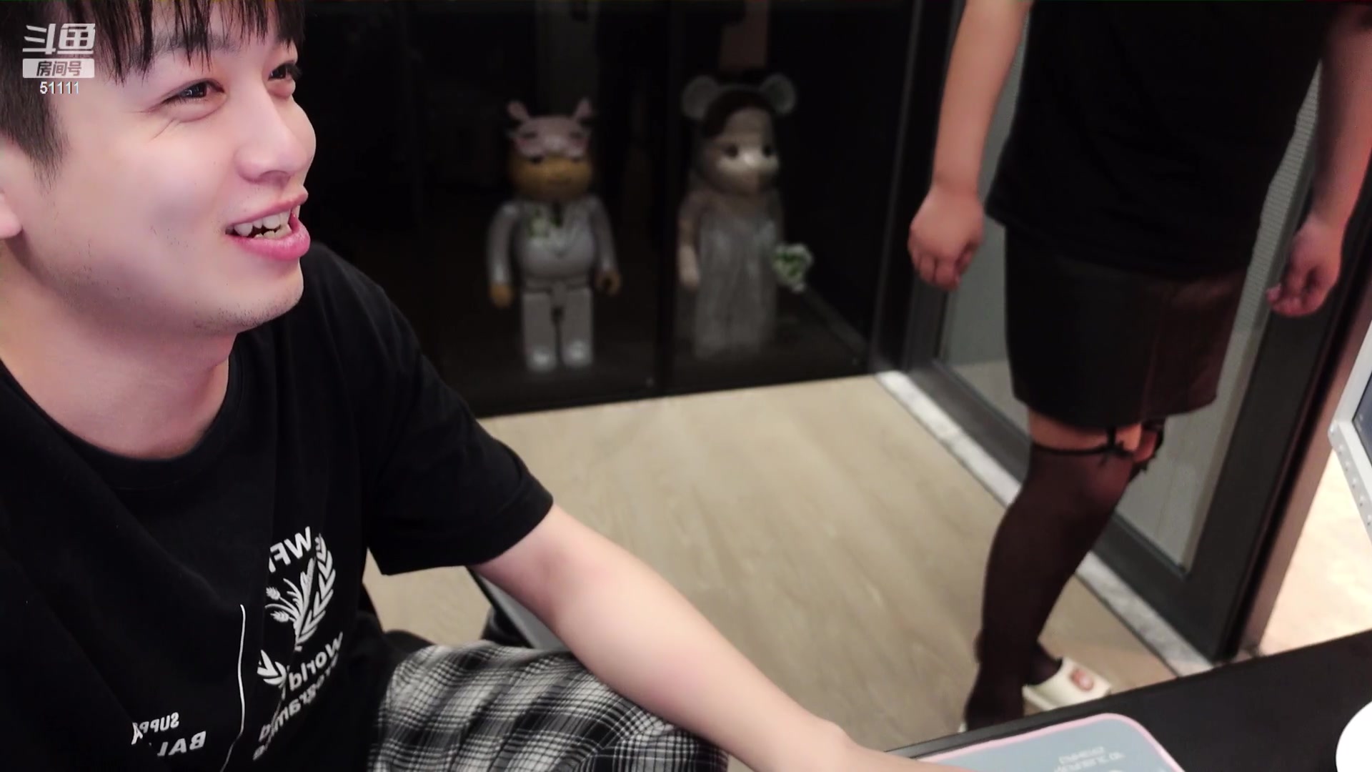 【2024-02-14 01点场】轰轰仔：轰轰：每天下午两点不见不散！