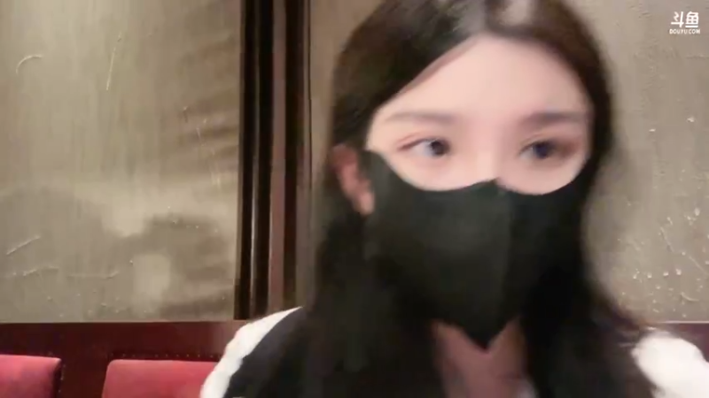 【2024-02-16 18点场】若若跑的贼快：家庭聚会！和弟弟们吃饭！