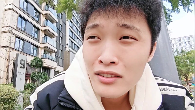 【2024-02-17 15点场】南波儿大魔王丶：霸道总裁带着女秘书~户外吃吃喝喝！