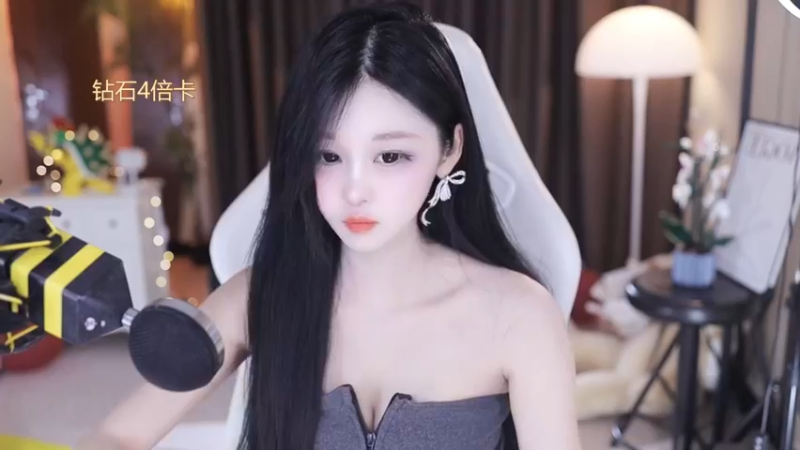 【2024-02-19 19点场】苏小懒困了：⭐钻石四倍卡呆萌懒妹无敌射手在线乱杀