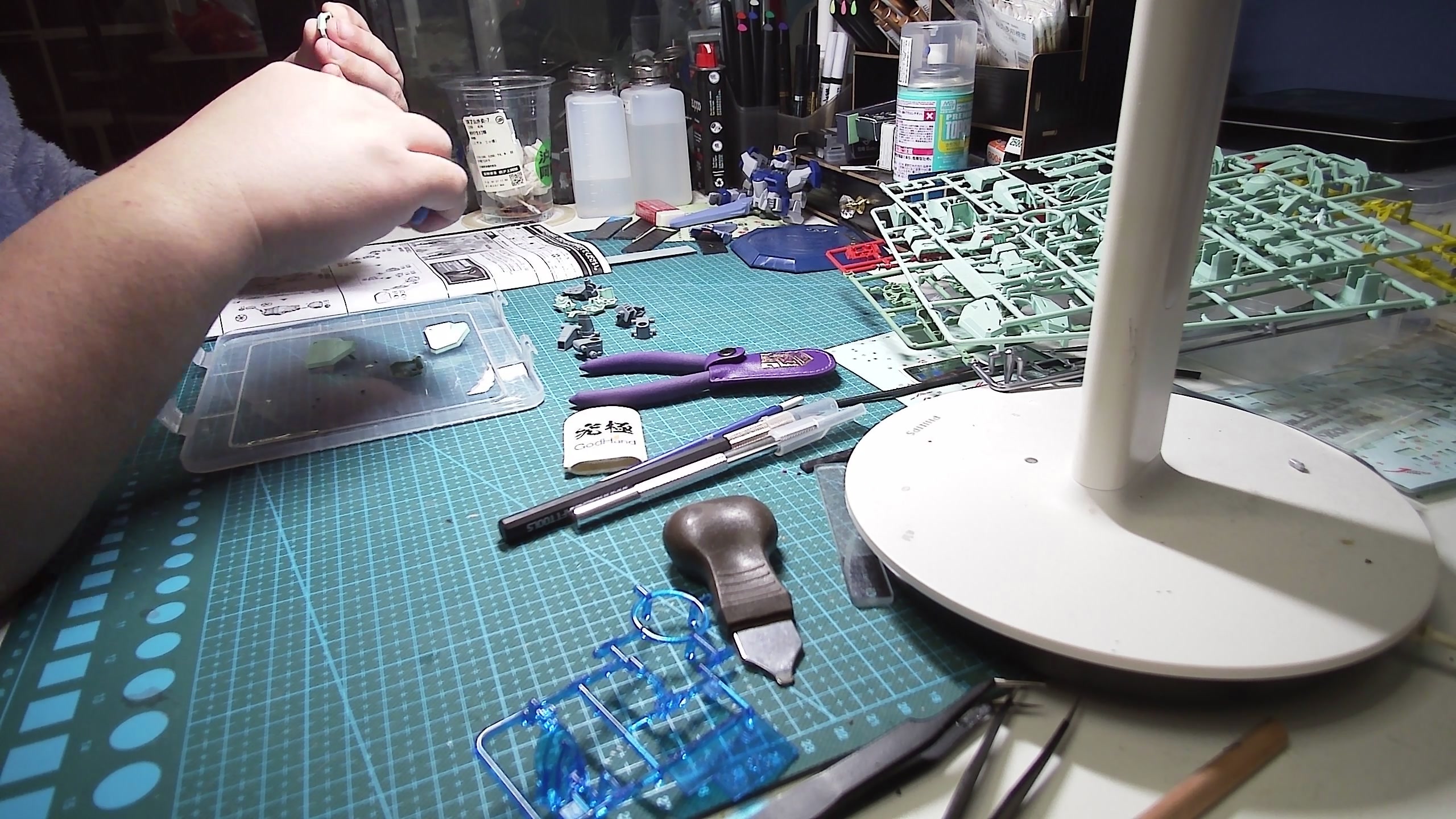 【2024-03-12 19点场】尐表哥：老表：周一歇！