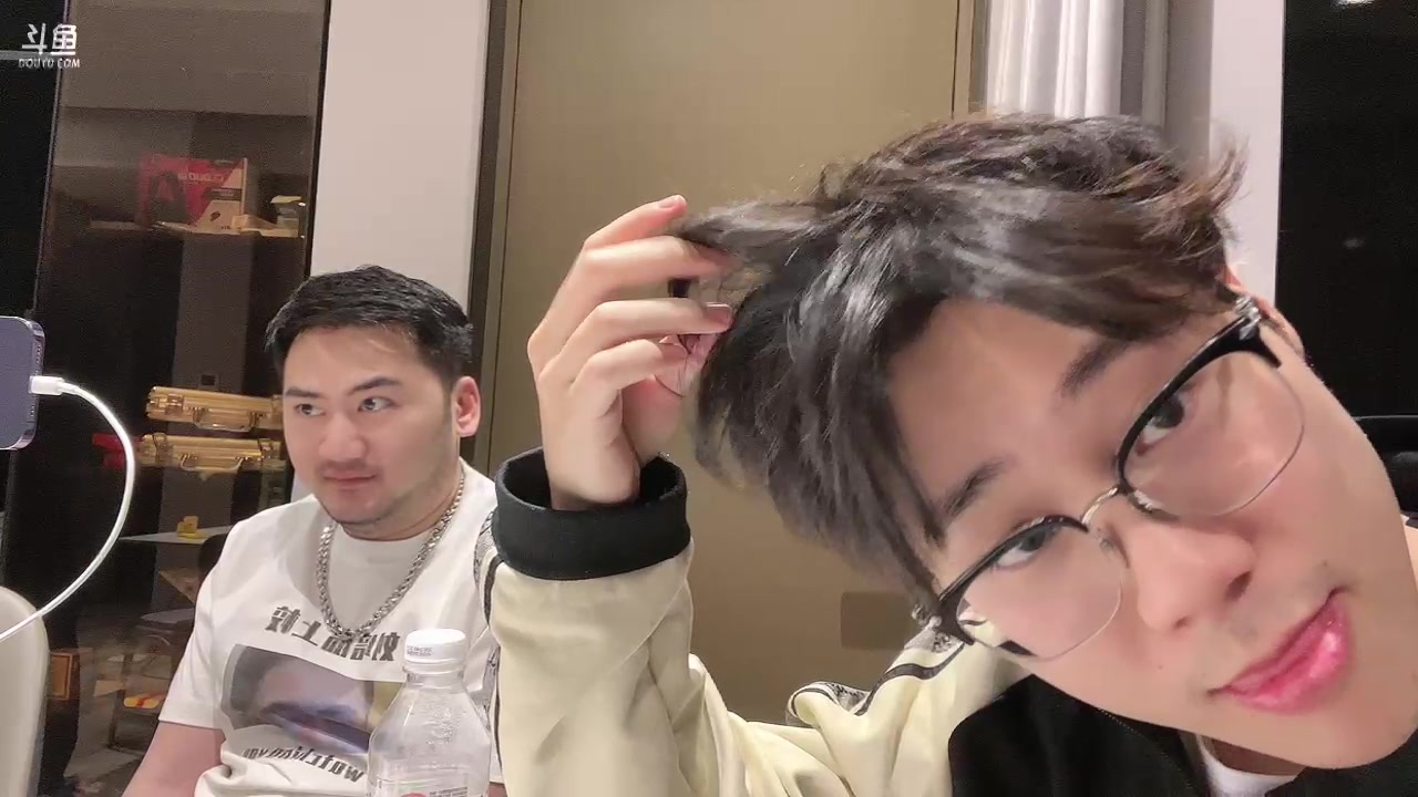 【2024-03-12 21点场】imxiaoxin：【✘-✘】晚上户内做饭 钻石卡