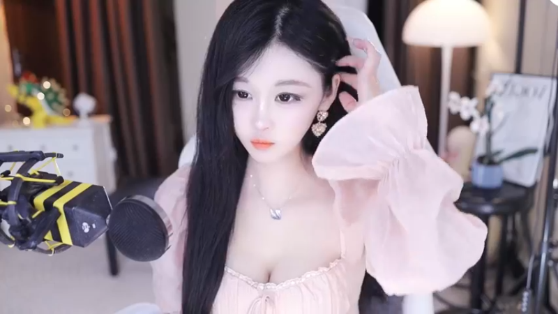 【2024-03-19 19点场】苏小懒困了：⭐射野双修呆萌懒妹在线乱杀