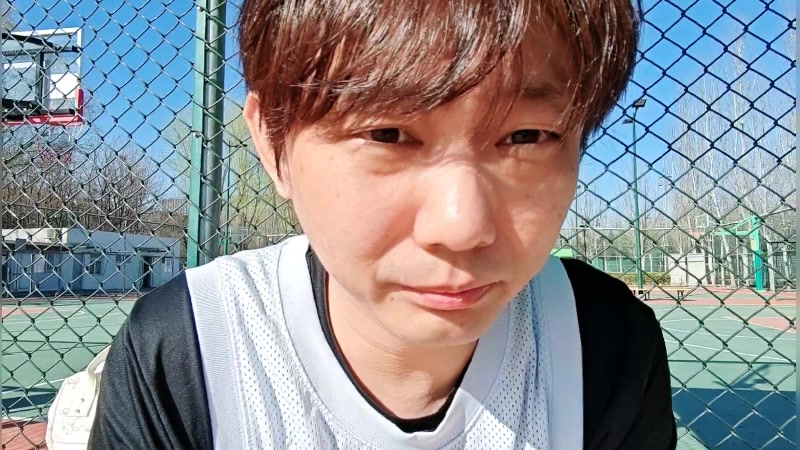 【2024-03-22 15点场】diyy刘頔：diyy:播会儿户外打会儿球