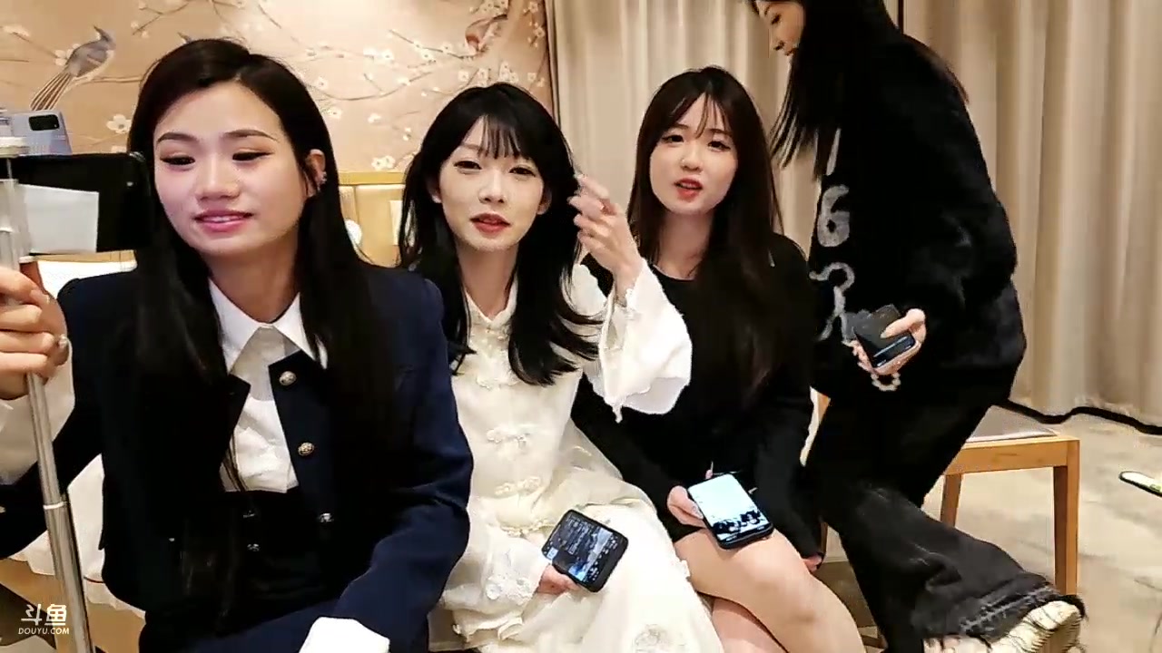 【2024-03-22 00点场】火力堂主：武汉街头随意逛逛！